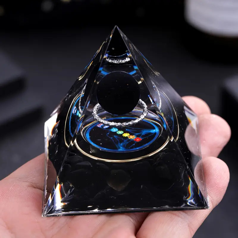 Pirámide de Cristal Orgón