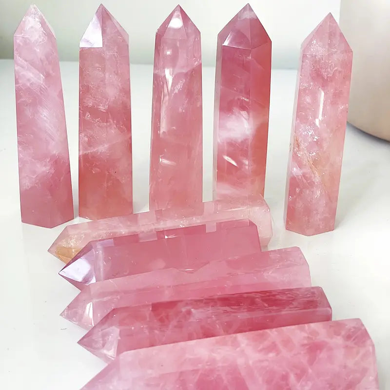 pieza de piedra rosa